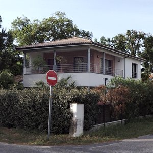 First-floor-balcony