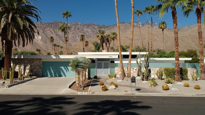 Modernist bungalow