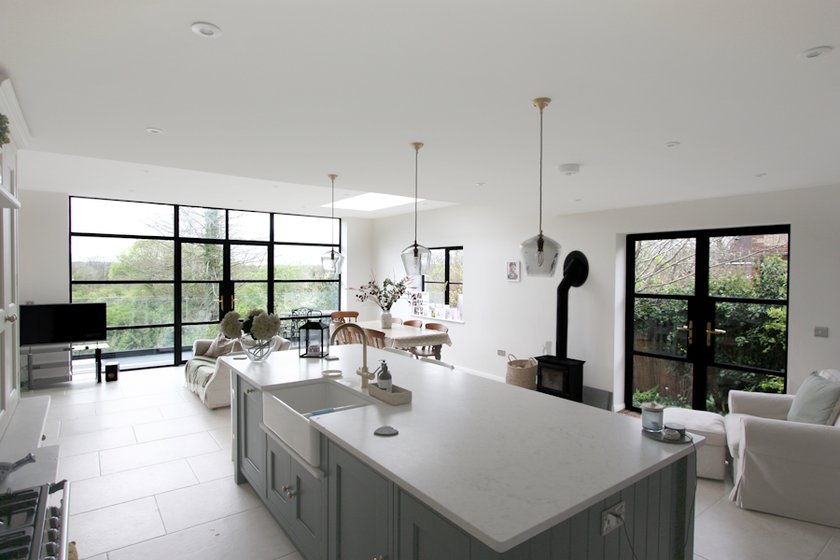 Open_plan_kitchen_JTZo6HR